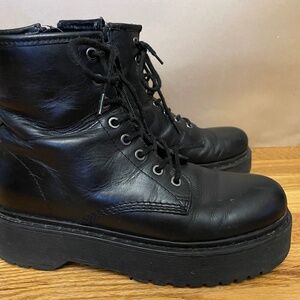 Steve Madden Bettyy platform combat boots